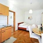 16 Apartment Makarska