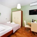 16 Apartment *