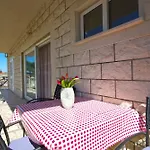 16 * Makarska