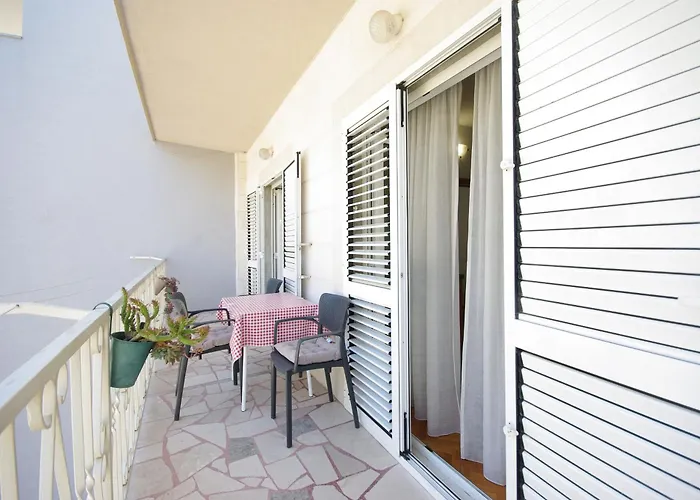 Apartment 16 Makarska